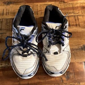 FILA SNEAKERS Size 1 LIKE NEW